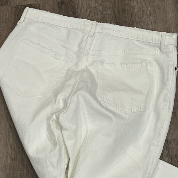 NWT Abercrombie & Fitch 34/18S The ‘90’s Straight Ultra High Rise White Jeans - Picture 6 of 7